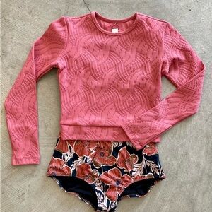 Seea Textured Cropped Rash Guard Pink Long Sleeve Surf Top XS NWOT $110